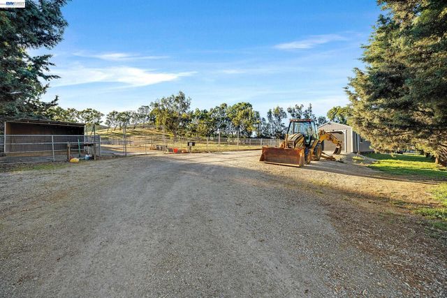 4002 Dyer Rd, Livermore, CA 94551