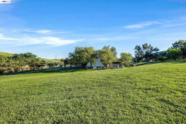 4002 Dyer Rd, Livermore, CA 94551