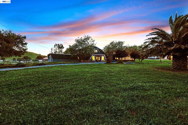 4002 Dyer Rd, Livermore, CA 94551