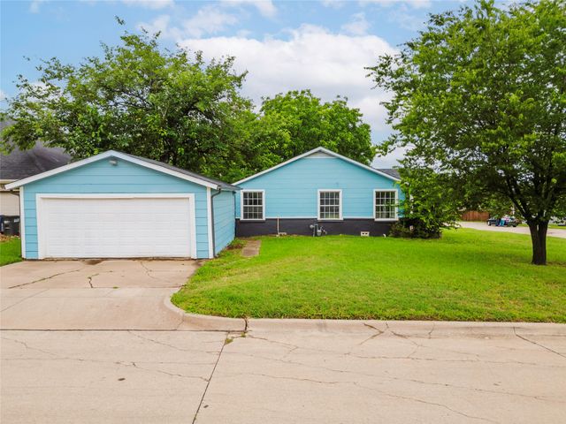 314 McKown Drive, Mansfield, TX 76063