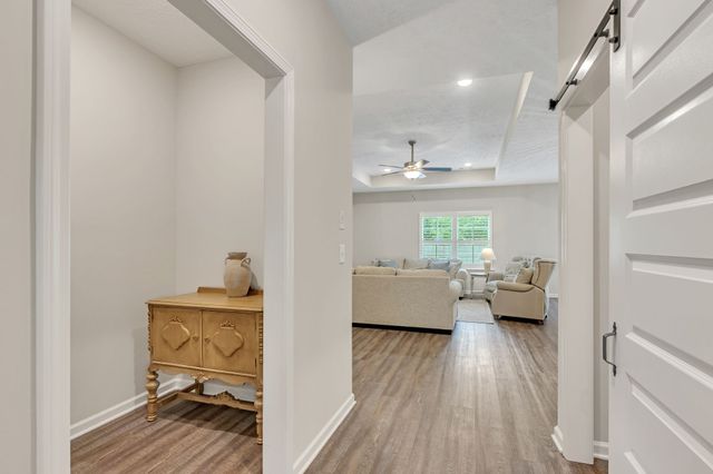 329 Mimosa Dr, Decherd, TN 37324
