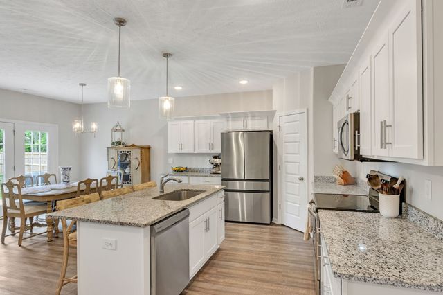 329 Mimosa Dr, Decherd, TN 37324