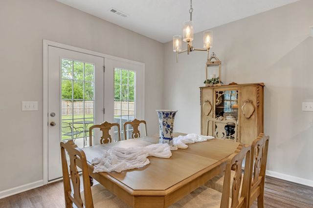 329 Mimosa Dr, Decherd, TN 37324