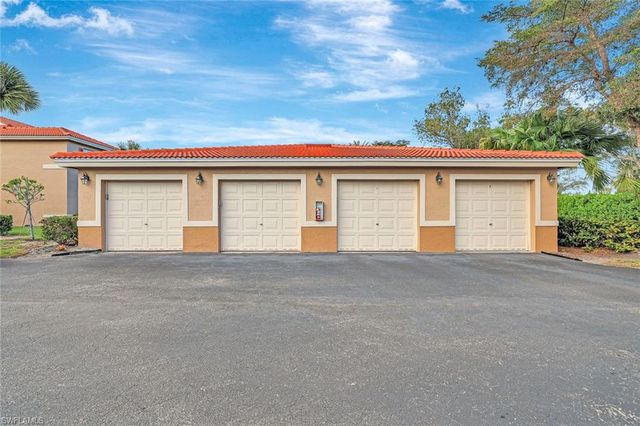 6270 Huntington Lakes CIR # 204, Naples, FL 34119