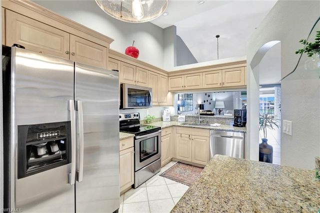 6270 Huntington Lakes CIR # 204, Naples, FL 34119