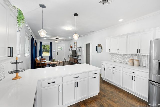 112 HARDING PL, San Antonio, TX 78203