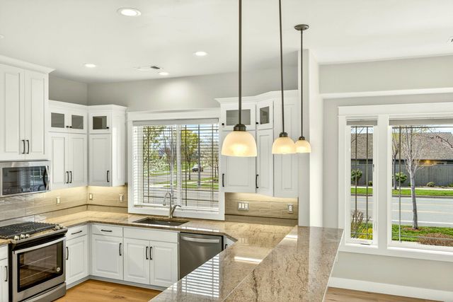 4007 Shamrock Drive, Medford, OR 97504