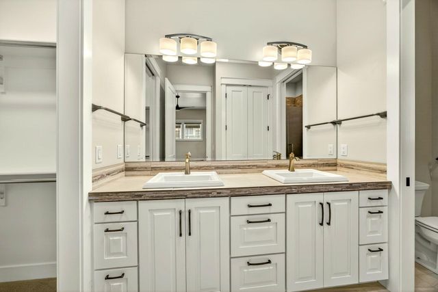 4007 Shamrock Drive, Medford, OR 97504