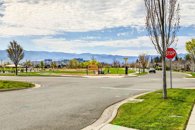 4007 Shamrock Drive, Medford, OR 97504