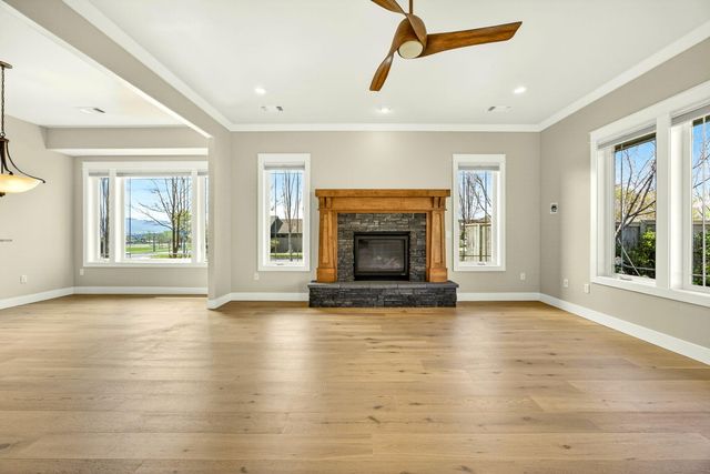 4007 Shamrock Drive, Medford, OR 97504