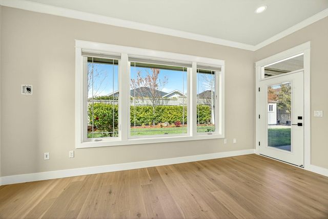 4007 Shamrock Drive, Medford, OR 97504