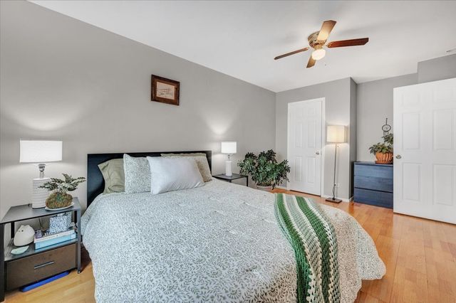 485 James Court C, Glendale Heights, IL 60139