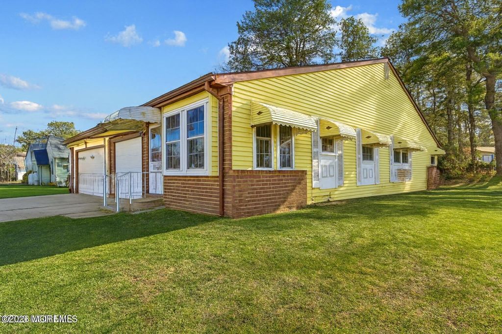 7B Greenwood Lane 62, Whiting, NJ 08759