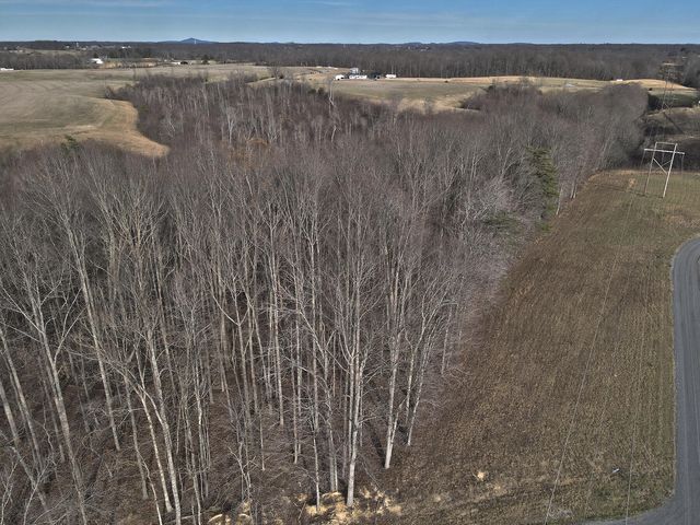 34 Dockery Road, Russell Springs, KY 42642