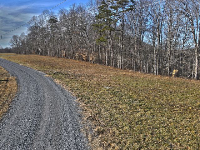 34 Dockery Road, Russell Springs, KY 42642