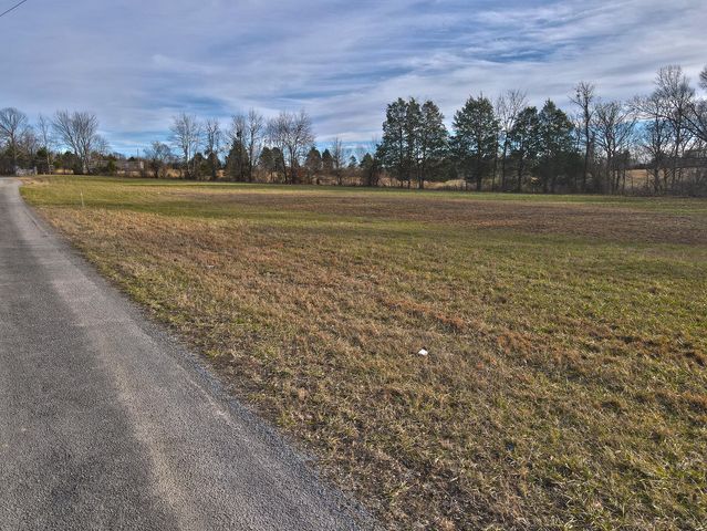34 Dockery Road, Russell Springs, KY 42642
