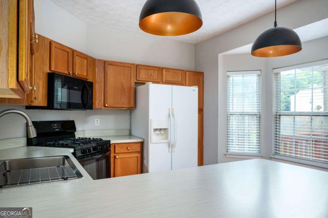 2580 Thorngate Way, Acworth, GA 30101