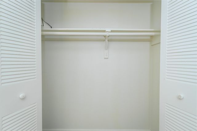 209 W Miracle Strip Parkway, APT B302, Mary Esther, FL 32569