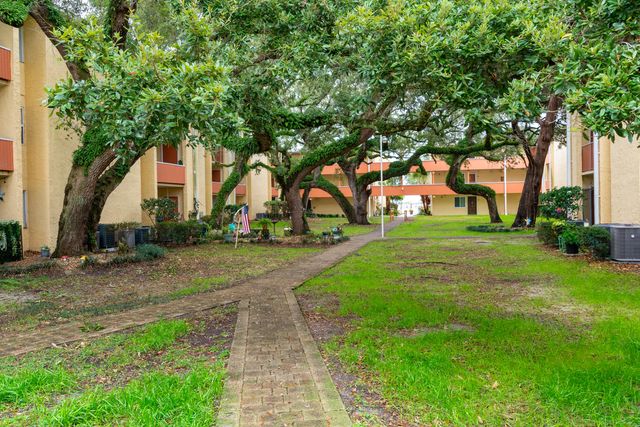 209 W Miracle Strip Parkway, APT B302, Mary Esther, FL 32569