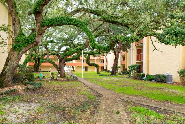 209 W Miracle Strip Parkway, APT B302, Mary Esther, FL 32569