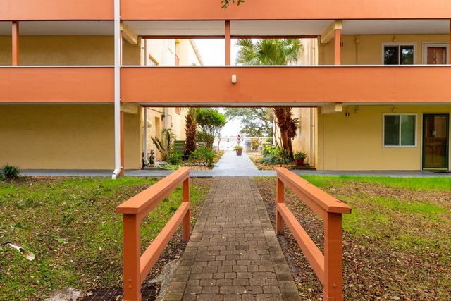 209 W Miracle Strip Parkway, APT B302, Mary Esther, FL 32569