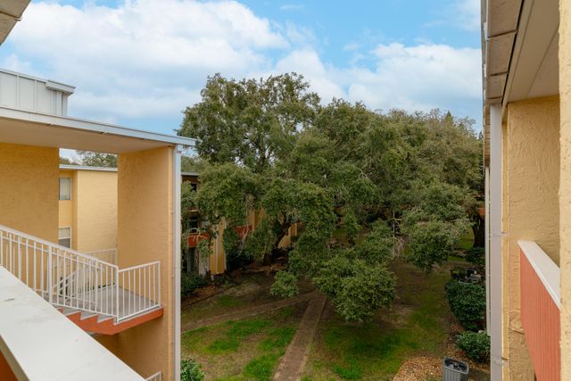209 W Miracle Strip Parkway, APT B302, Mary Esther, FL 32569