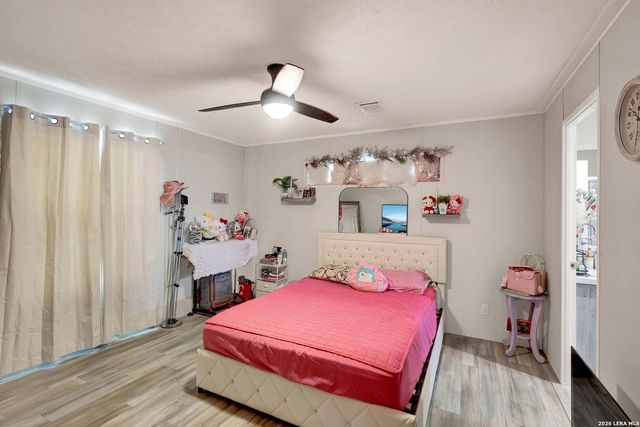 188 County Road 4643, Hondo, TX 78861