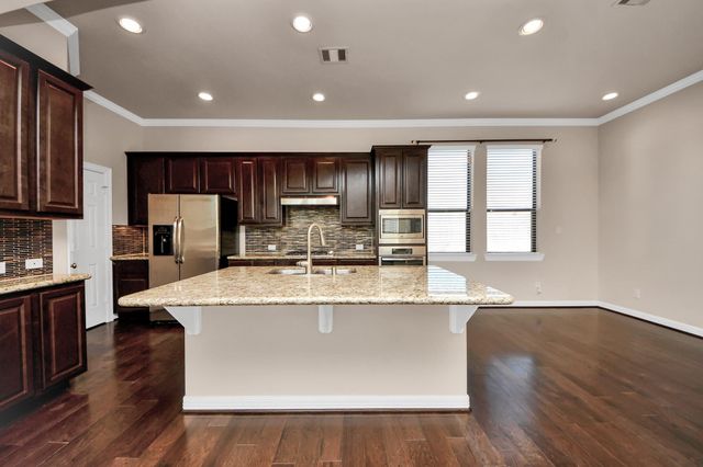 2707 Kings Retreat Circle, Houston, TX 77345