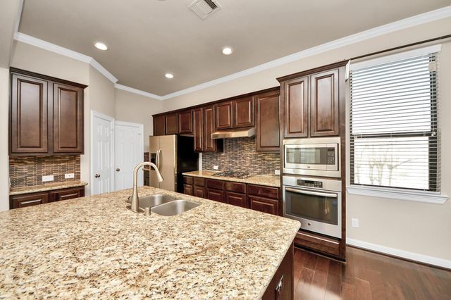 2707 Kings Retreat Circle, Houston, TX 77345