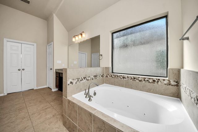 2707 Kings Retreat Circle, Houston, TX 77345