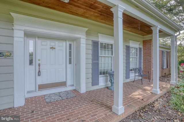 5 STUART DR, Dover, DE 19901