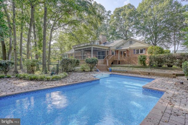 5 STUART DR, Dover, DE 19901