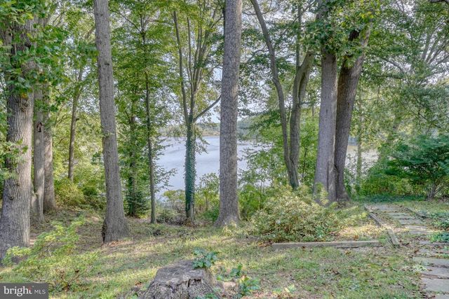 5 STUART DR, Dover, DE 19901