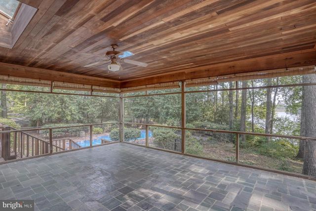 5 STUART DR, Dover, DE 19901