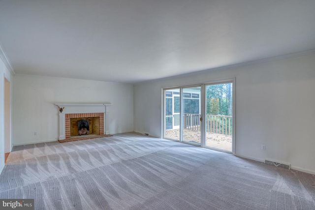 5 STUART DR, Dover, DE 19901