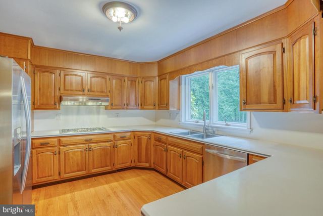 5 STUART DR, Dover, DE 19901