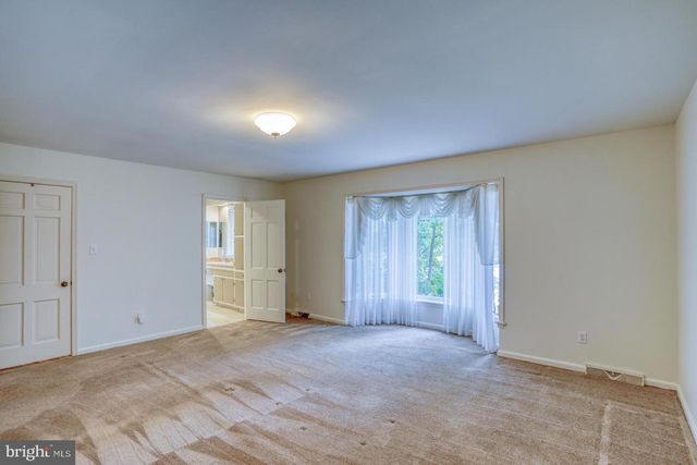 5 STUART DR, Dover, DE 19901