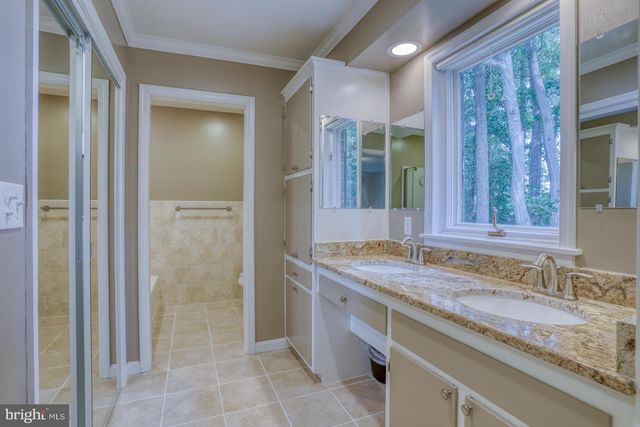5 STUART DR, Dover, DE 19901