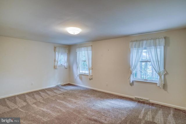 5 STUART DR, Dover, DE 19901