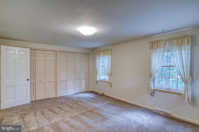 5 STUART DR, Dover, DE 19901