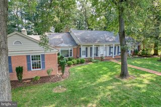 5 STUART DR, Dover, DE 19901