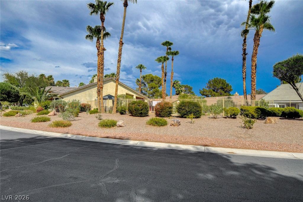 5020 Pacific Grove Drive, Las Vegas, NV 89130 — photo 4