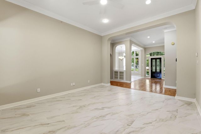 10965 Lake Forest Drive, Conroe, TX 77384