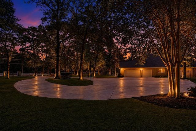 10965 Lake Forest Drive, Conroe, TX 77384