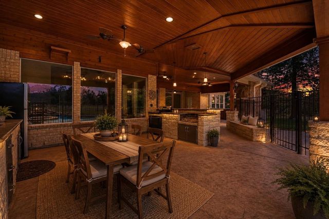10965 Lake Forest Drive, Conroe, TX 77384