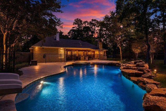 10965 Lake Forest Drive, Conroe, TX 77384