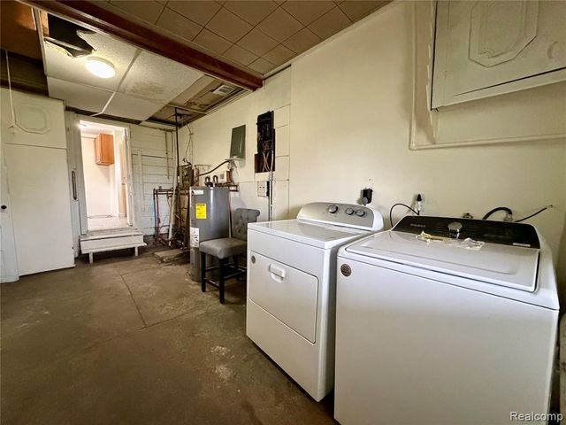 8044 Fremont Street, Westland, MI 48185