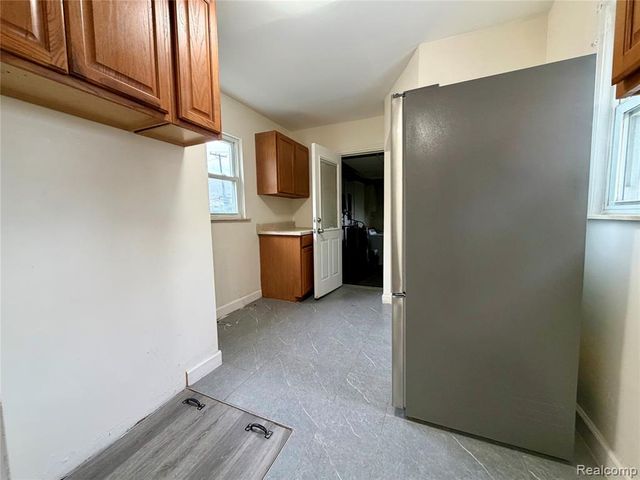 8044 Fremont Street, Westland, MI 48185