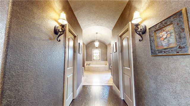 301 SW Beaujolet Street, Bentonville, AR 72712