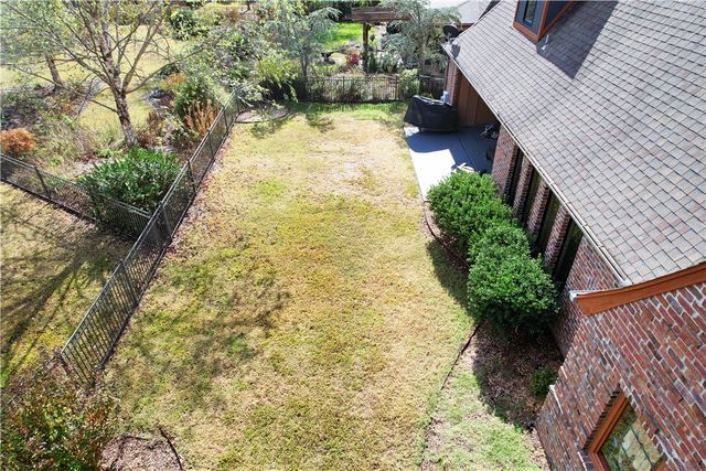 301 SW Beaujolet Street, Bentonville, AR 72712